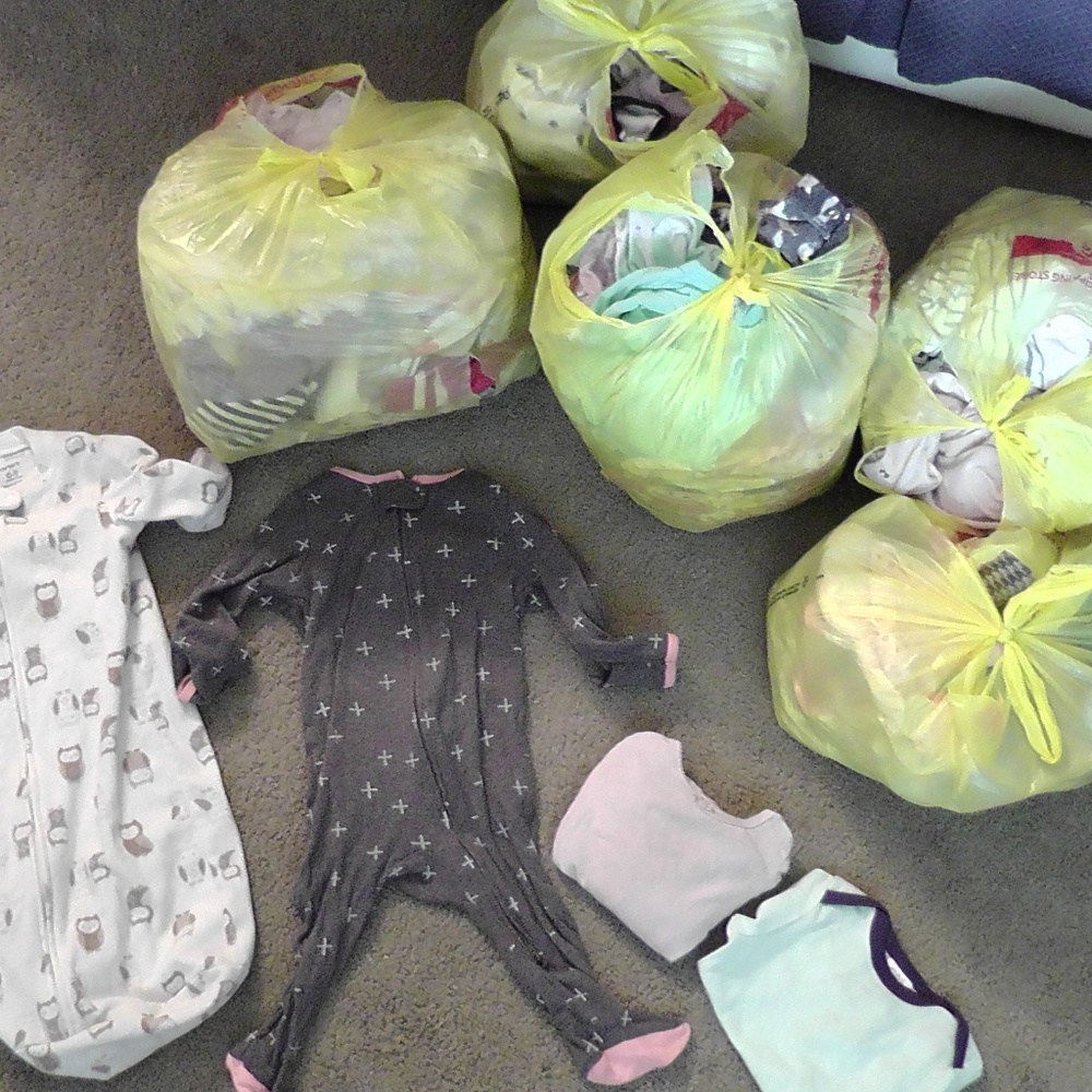 baby clothing - Picture 1 of 1